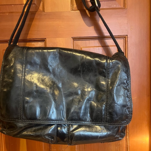 Fossil Shiny Black Leather Messenger Bag - Picture 11 of 14